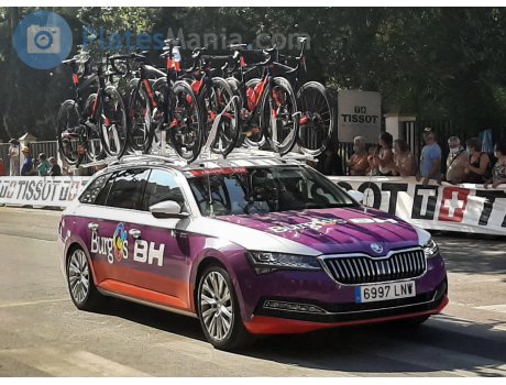 6997 LNW, Skoda Superb