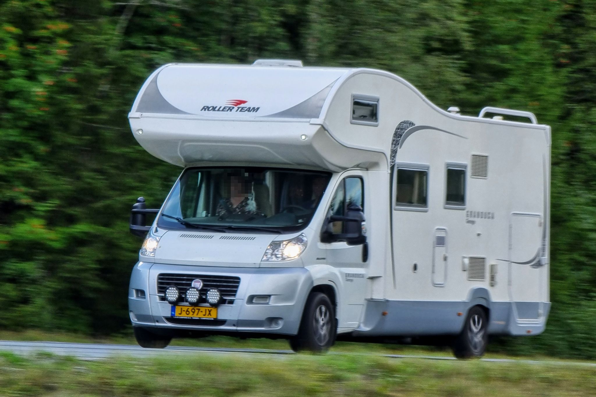 J-697-JX, Roller Team Granduca 