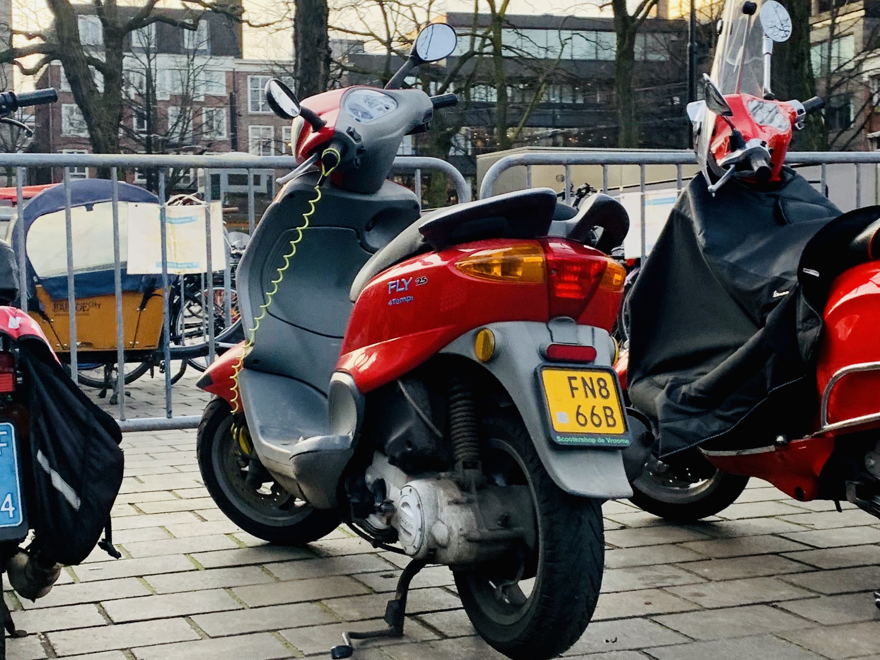 FN-866-B, Piaggio Fly 1st gen, 2004–2012