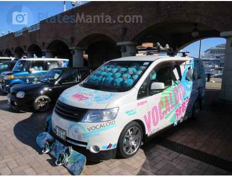 姫路 540 の 3939, Nissan Serena