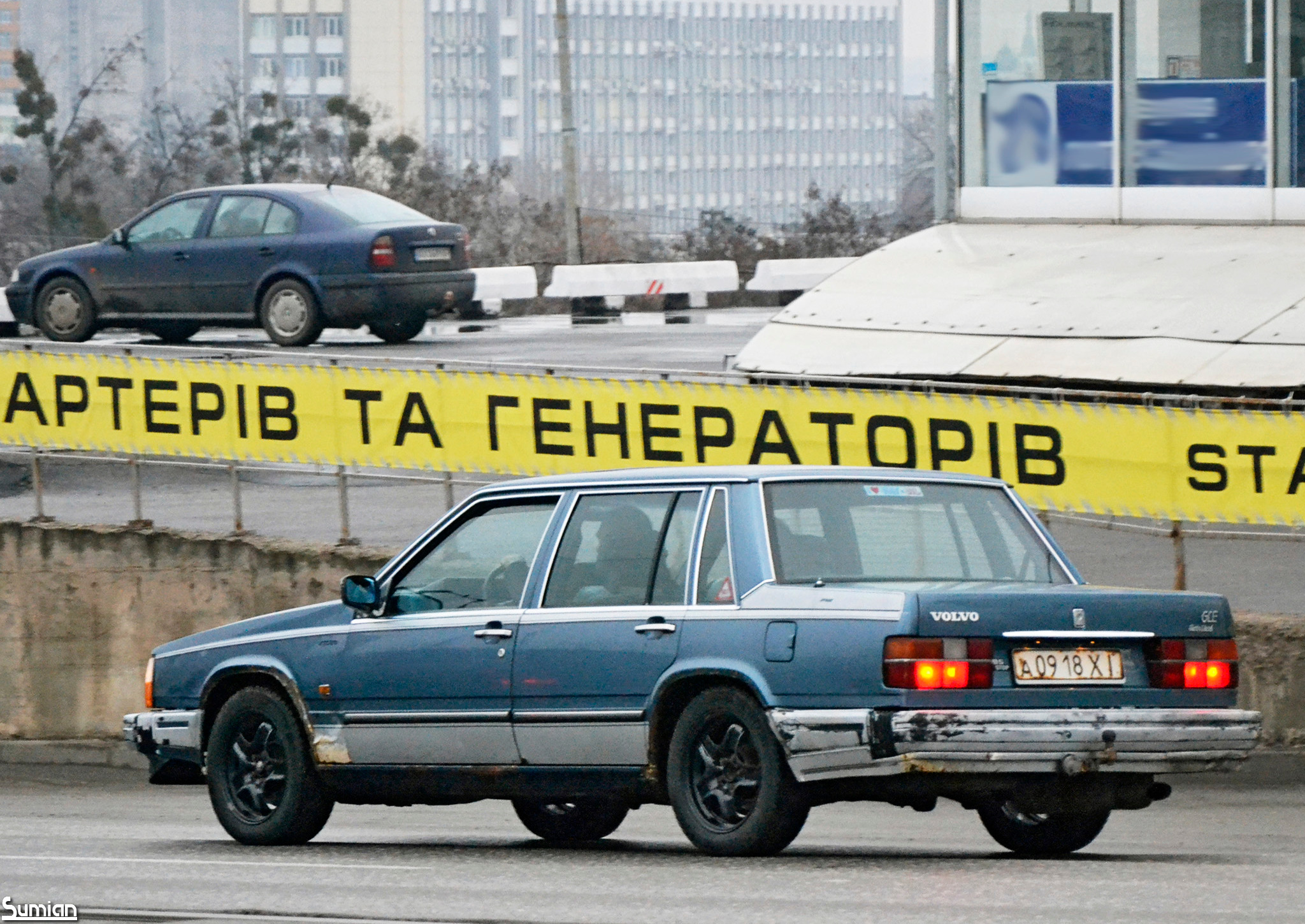 а 0918 ХІ, Volvo 760 1st gen Sedan (764), 1982–1990