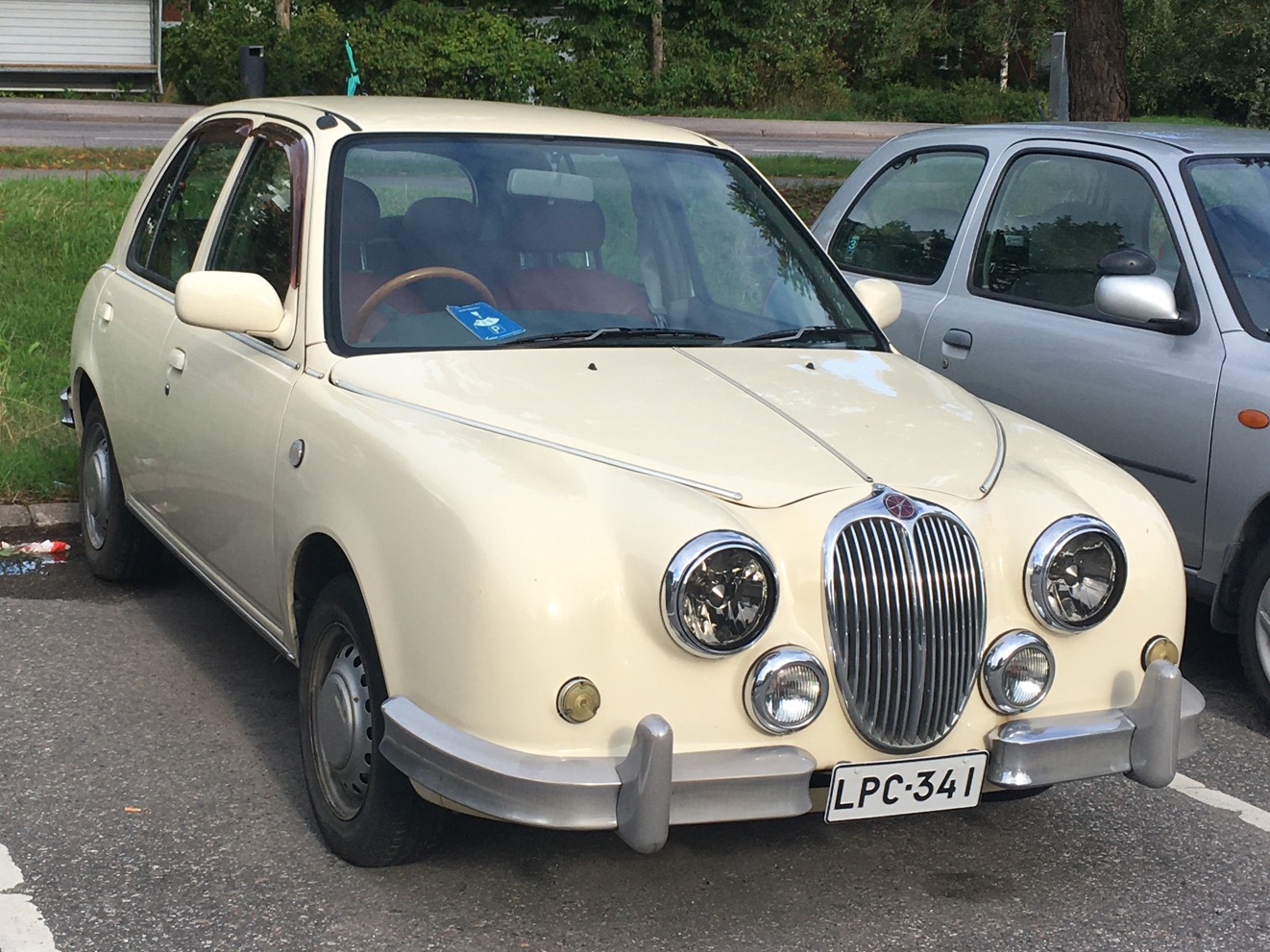 LPC-341, Mitsuoka Viewt 