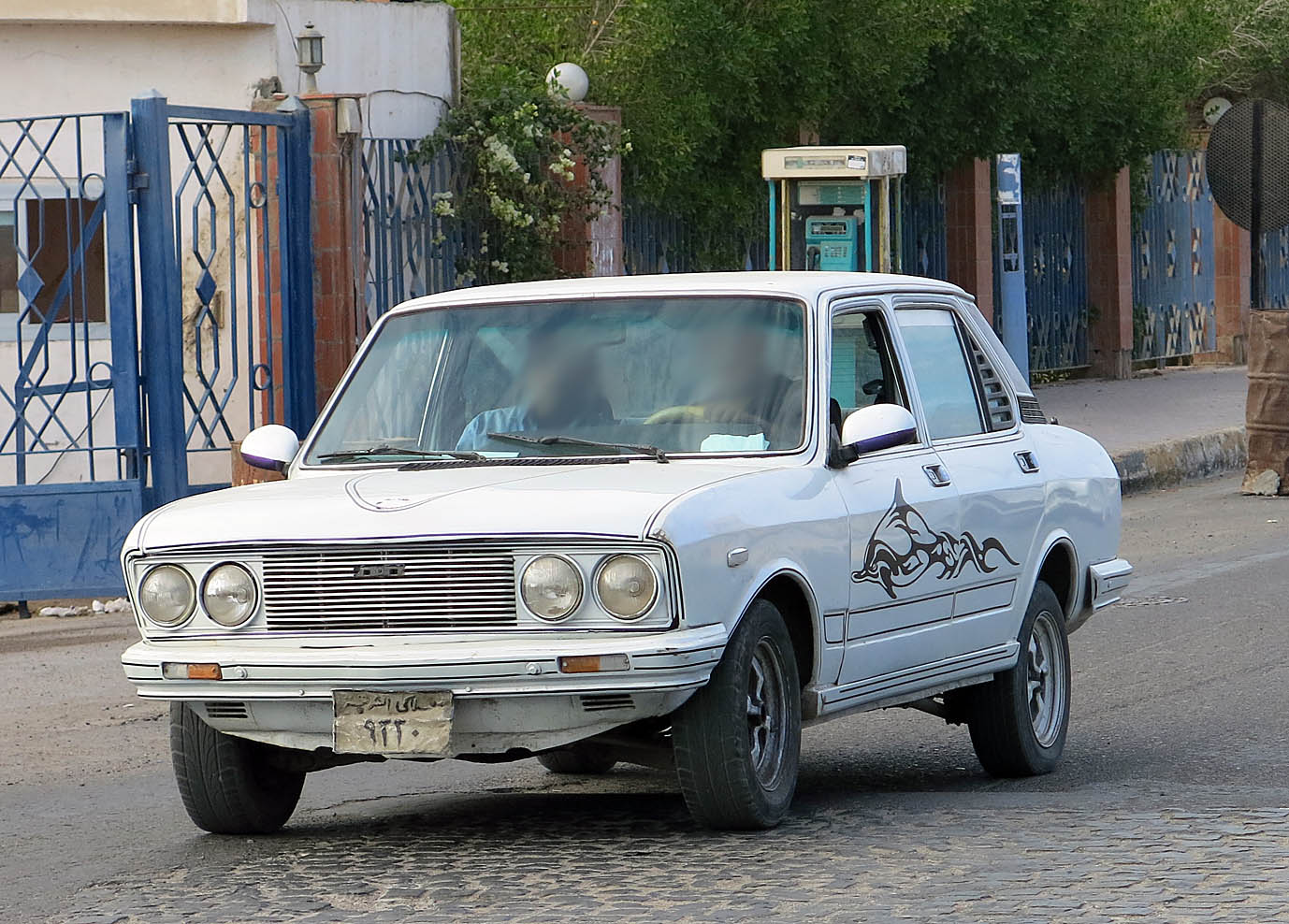 ٩٣٣٠, FIAT 132 