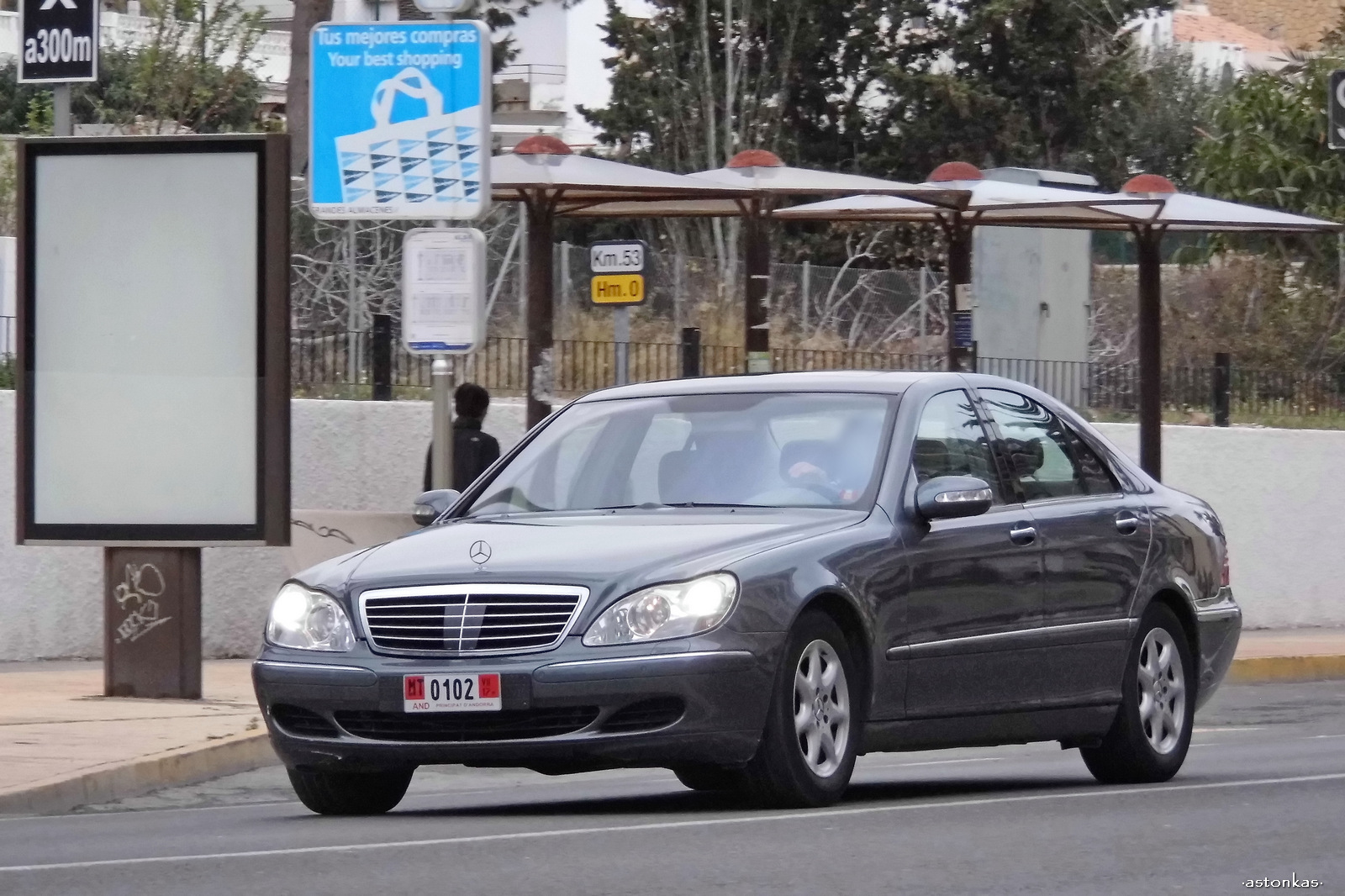 0102, Mercedes-Benz S-Klasse 6th gen (W220/V220), 1998–2005