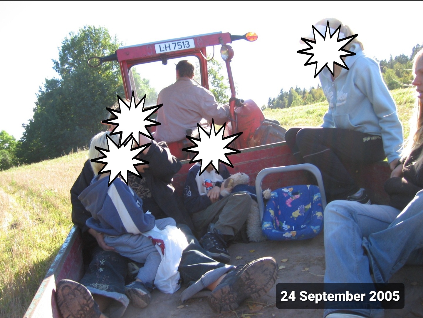 LH 7513, Massey Ferguson 100-Series 