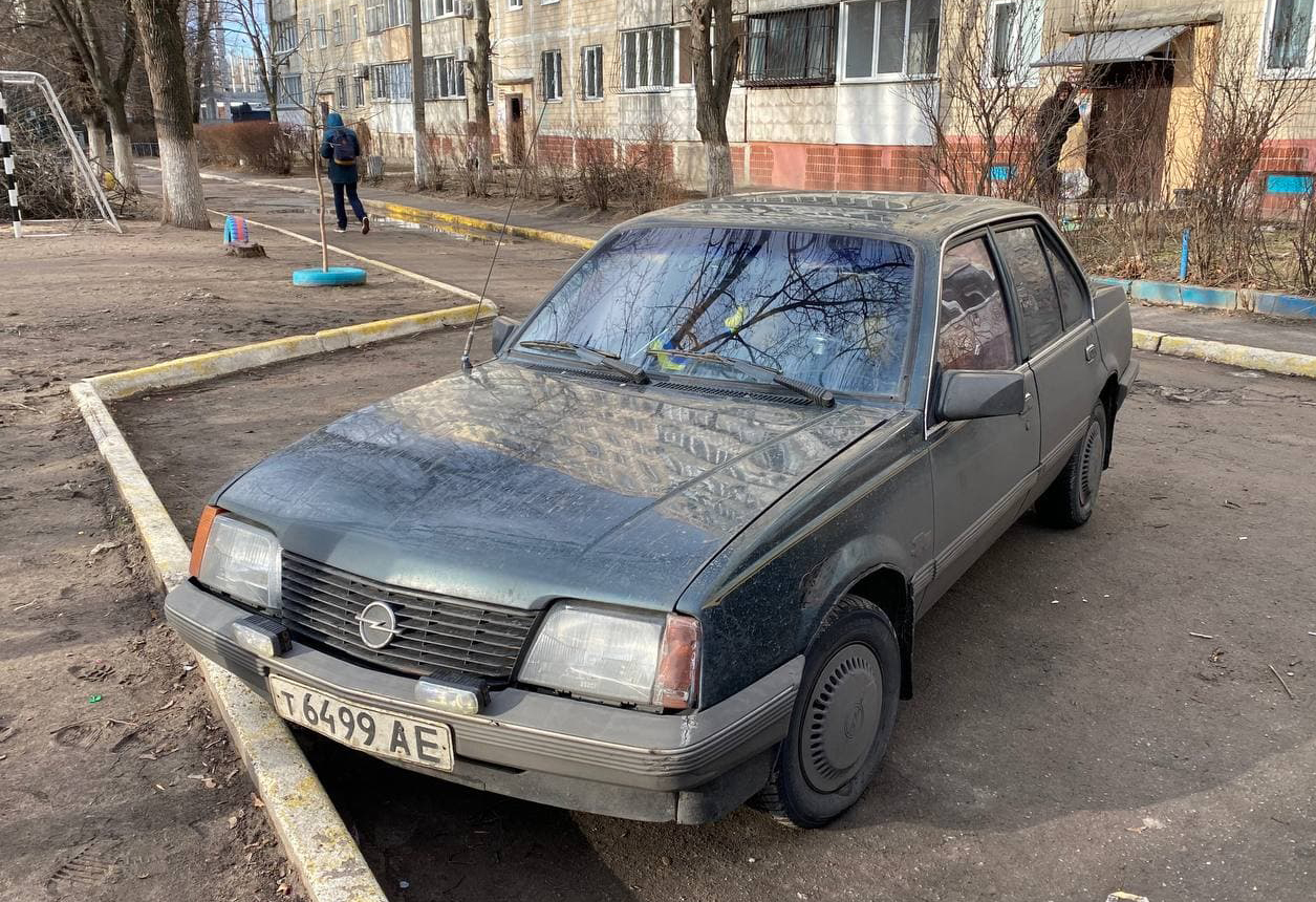 т 6499 АЕ, Opel Ascona 3rd gen 4-door Sedan (C), 1981–1988