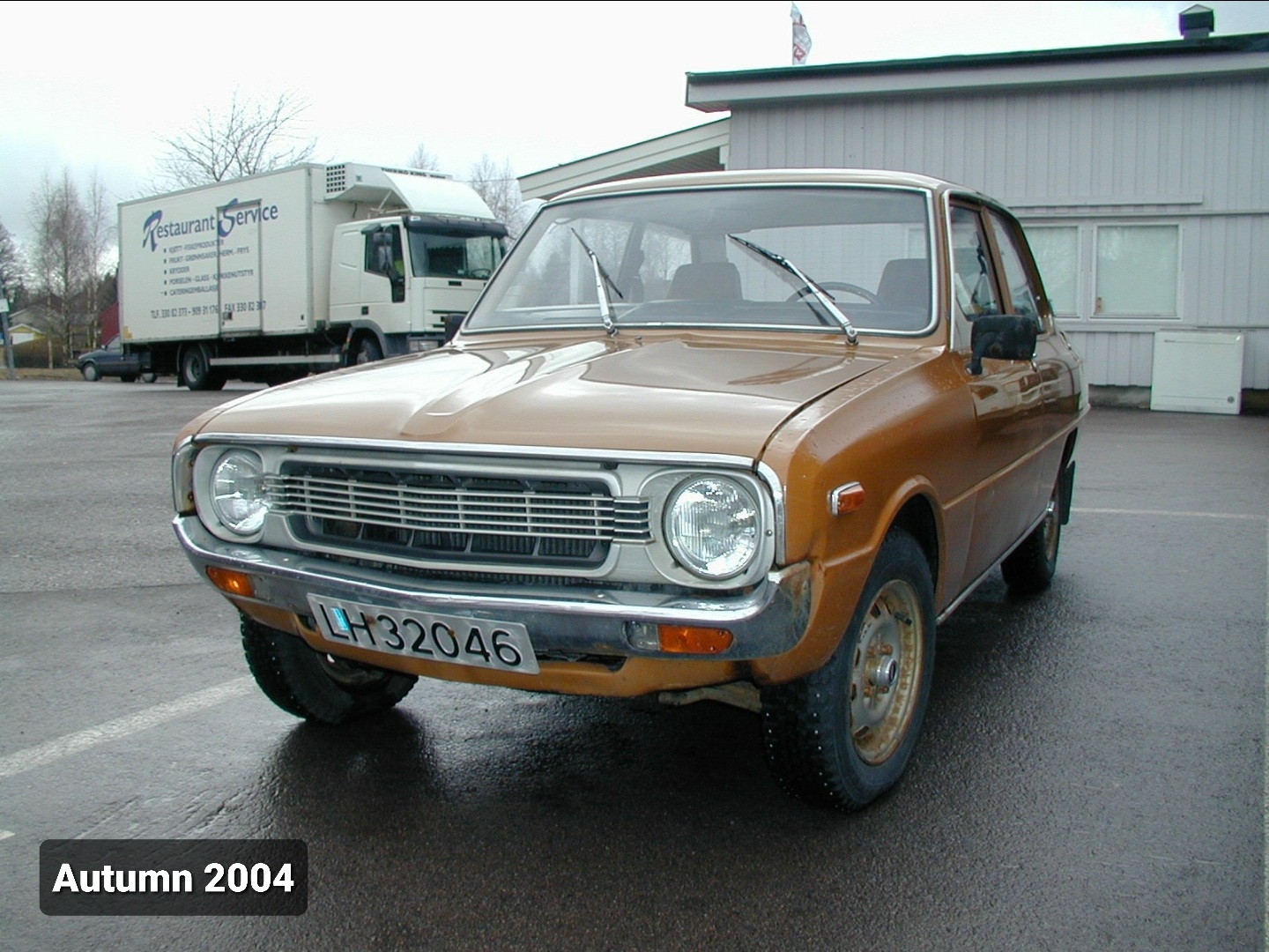 LH 32046, Mazda 1300 