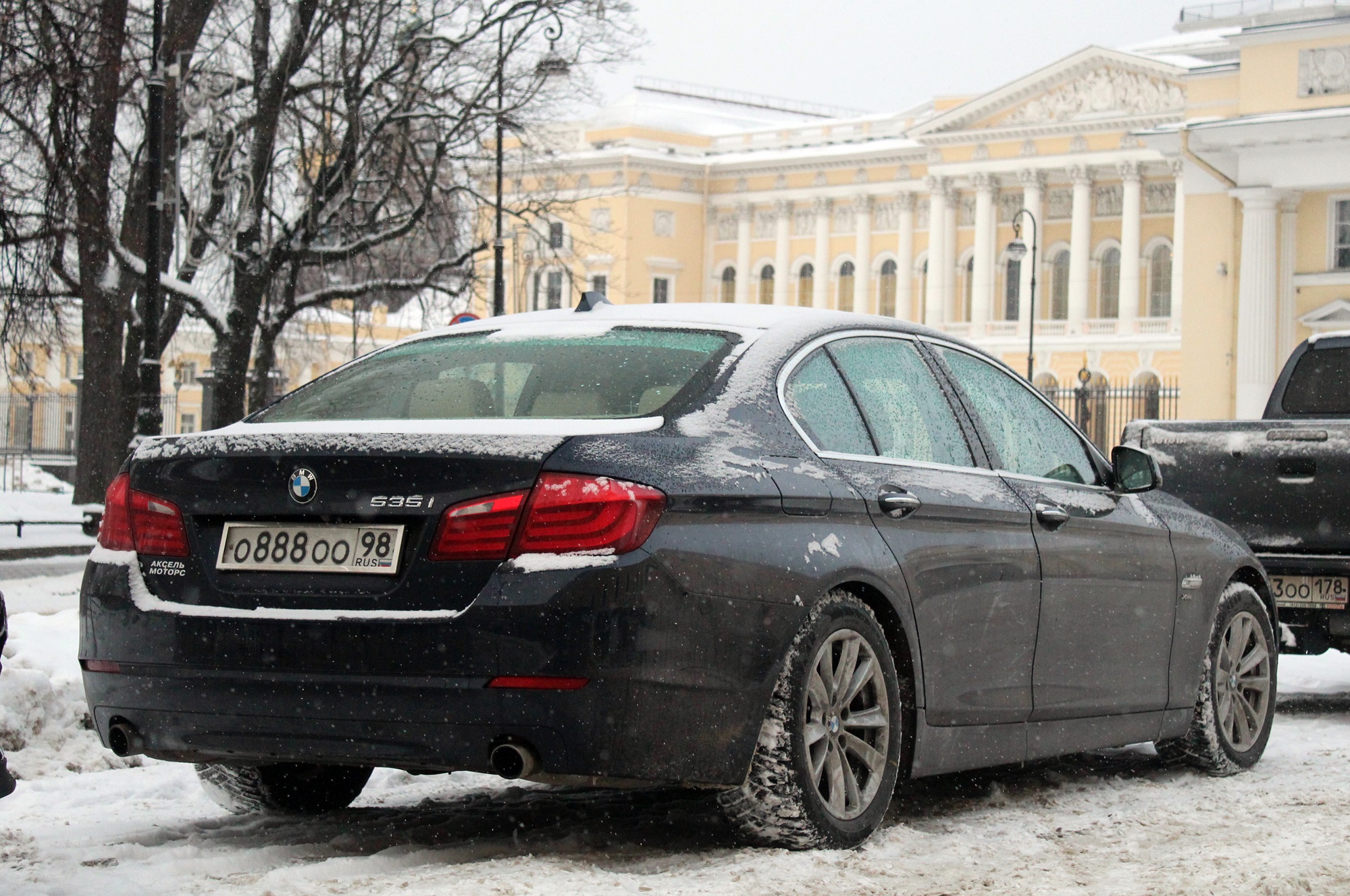 о 888 оо 98, BMW 5 Series 6th gen Sedan (F10/F18), 2010–2017