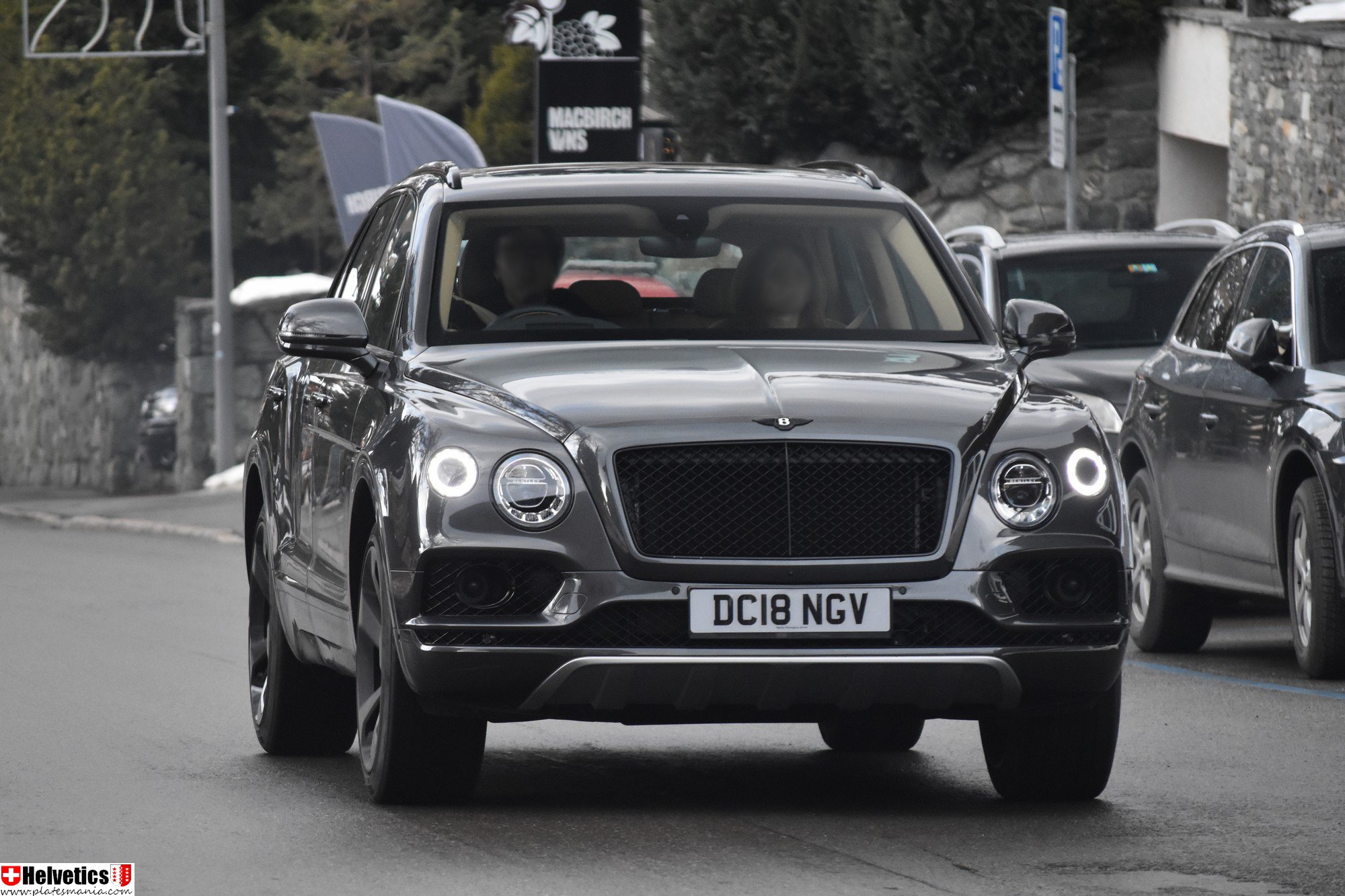 DC18NGV, Bentley Bentayga 1st gen (PL71), 2016–2020