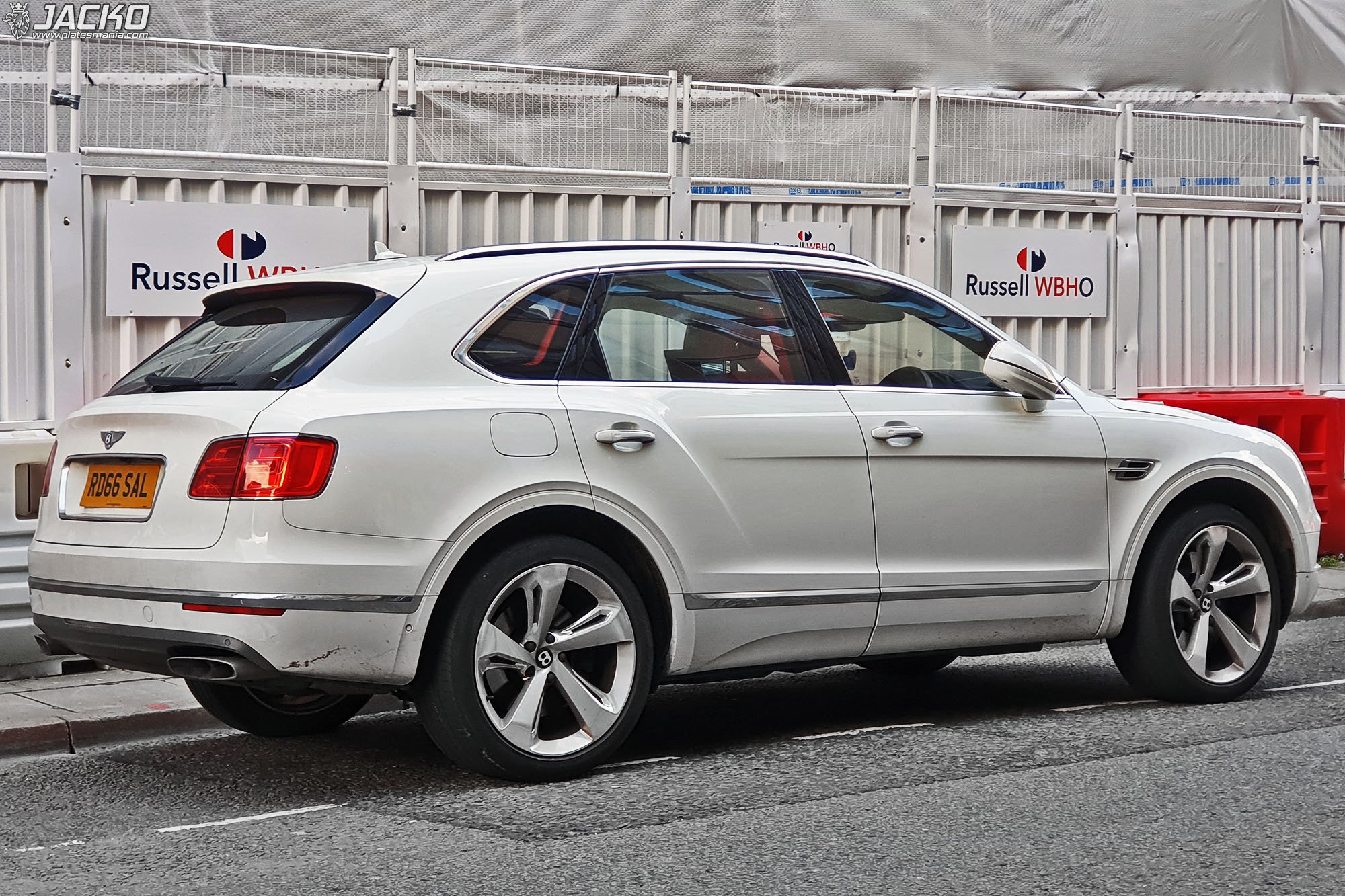 RD66SAL, Bentley Bentayga 1st gen (PL71), 2016–2020