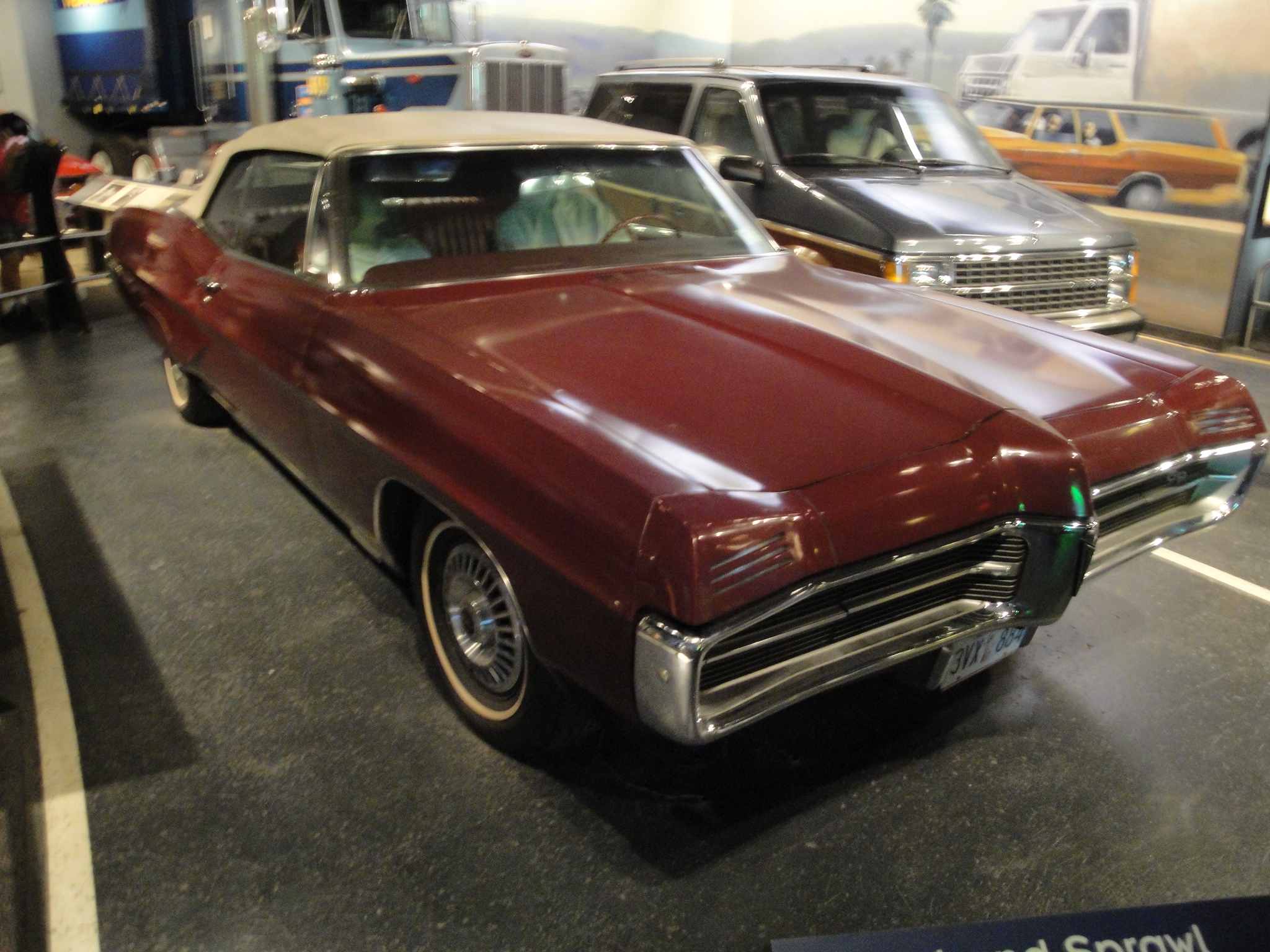 3VX 884, Pontiac Grand Prix 1st gen 1967 Coupé (26657; B-body), 5th facelift, 1966–1967