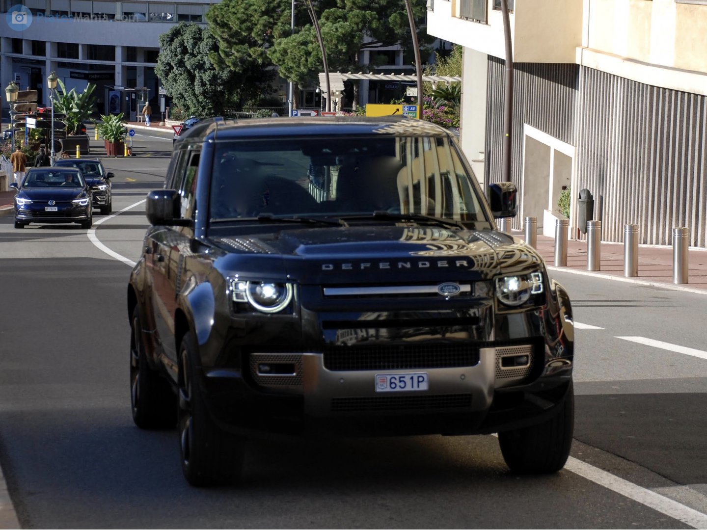 651P, Land Rover Defender 2nd gen 110