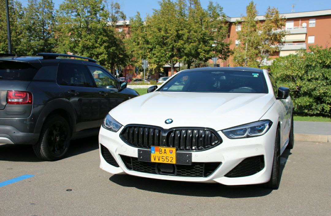 BA VV552, BMW 8 Series 2nd gen Coupé (G15), 2018–