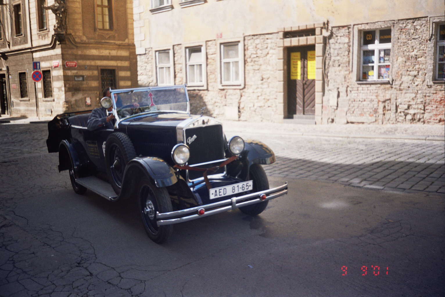 AED 81-65, Praga Alfa 