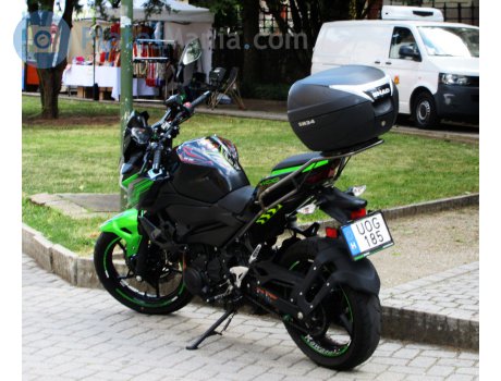UOG-185, Kawasaki Z400