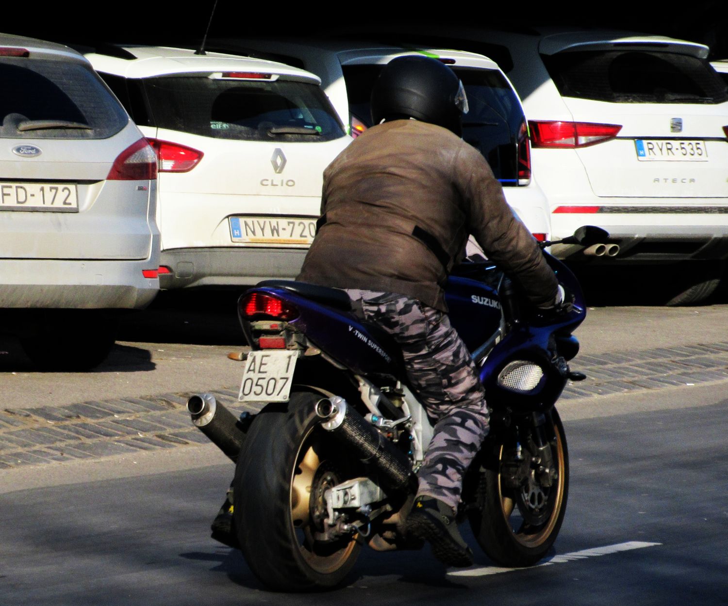 AE 10507, Suzuki TL Series TL1000S, 1997–2001