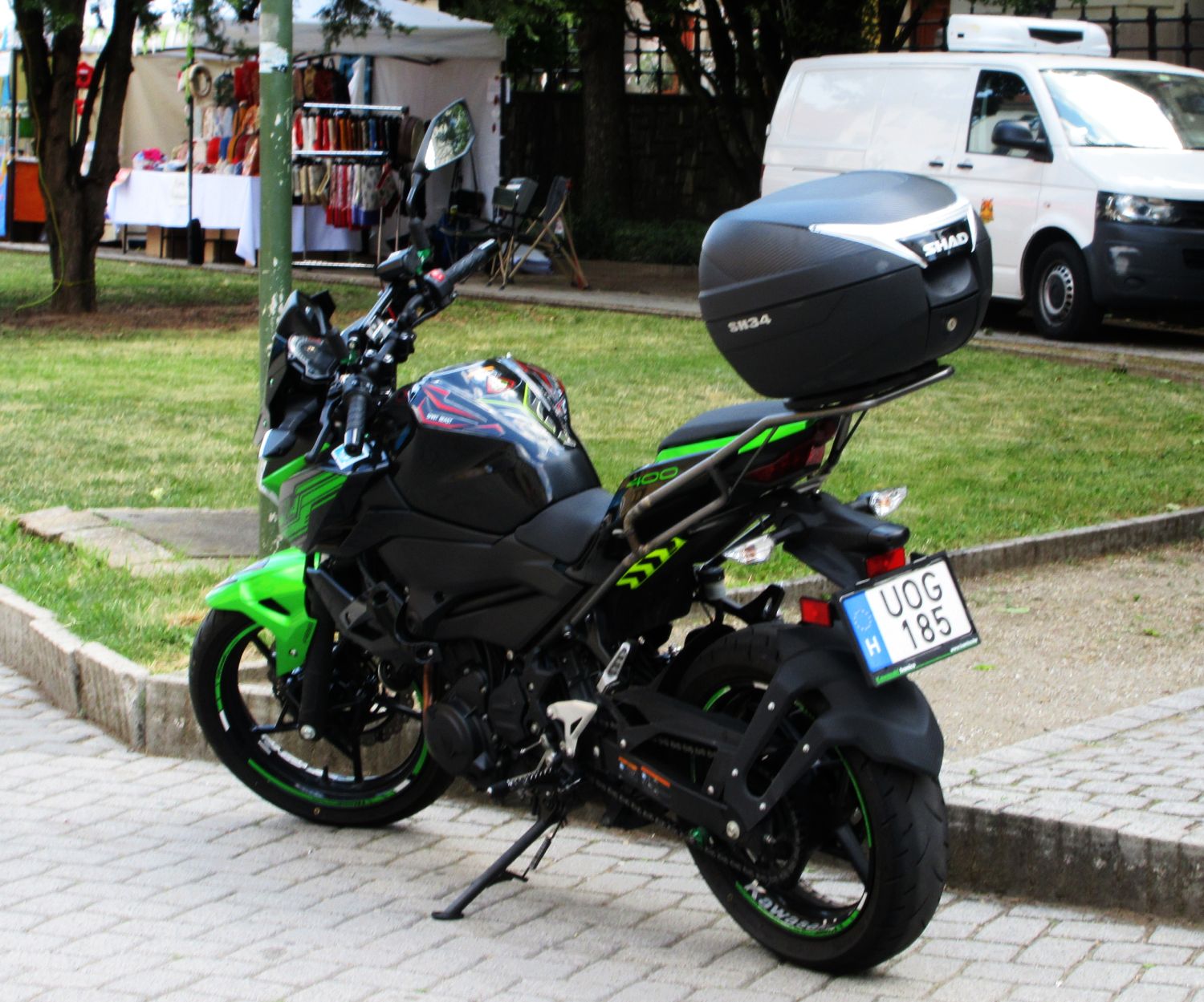 UOG-185, Kawasaki Z400 