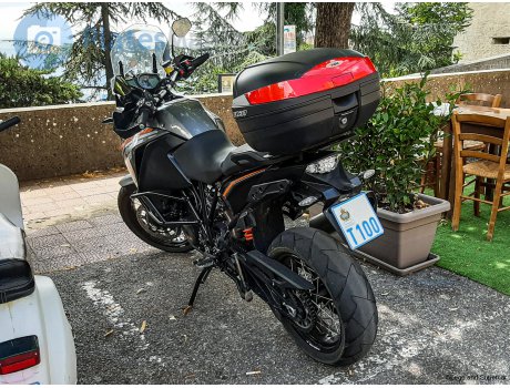 T100, KTM Super Adventure