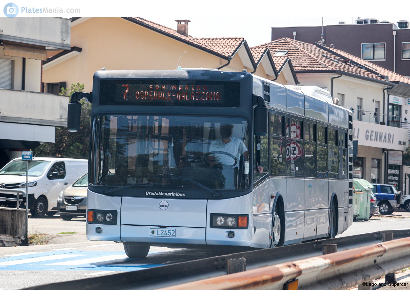 L2452, Menarini Monocar 240 