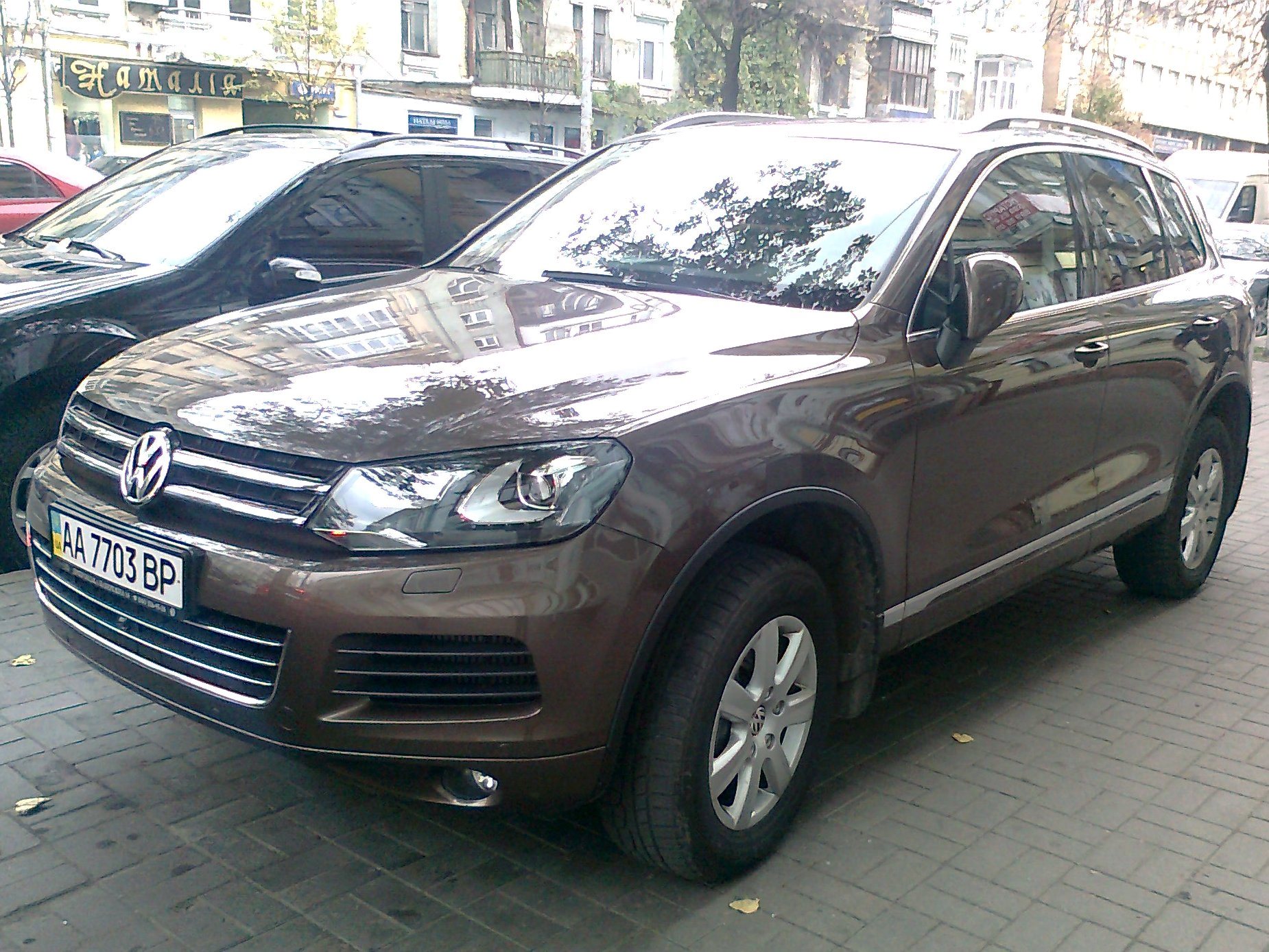AA 7703 BP, Volkswagen Touareg 2nd gen (7P), 2010–2018