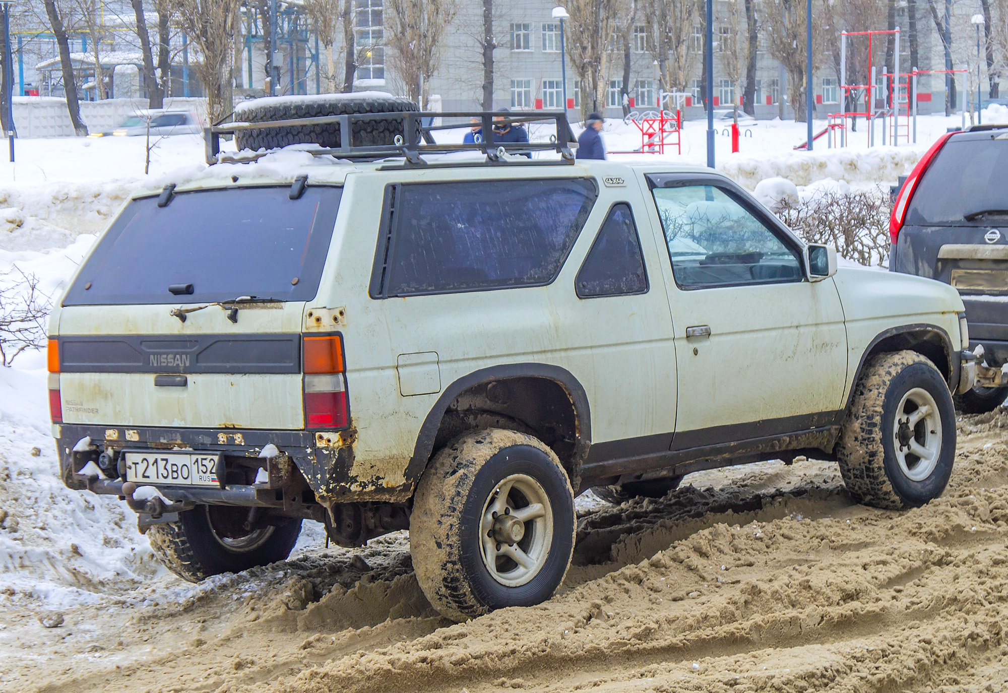 т 213 во 152, Nissan Pathfinder 1st gen 3-door SUV (WD21), 1985–1992