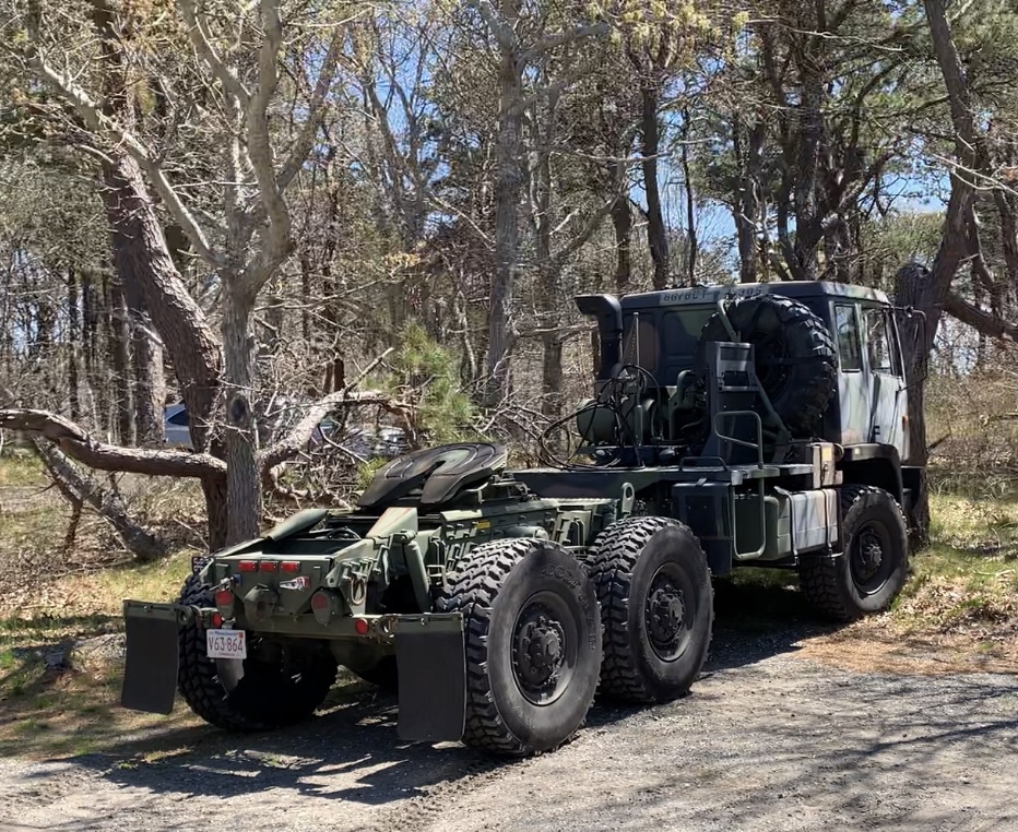 V63-864, Stewart & Stevenson M-Series 