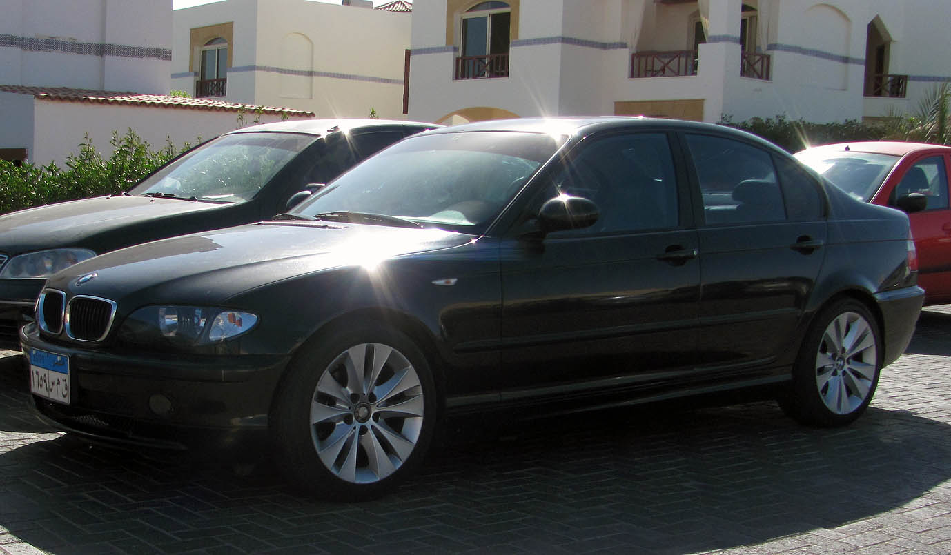 ١٦٥٩ سمق, BMW 3 Series 4th gen Sedan (E46), 1998–2005