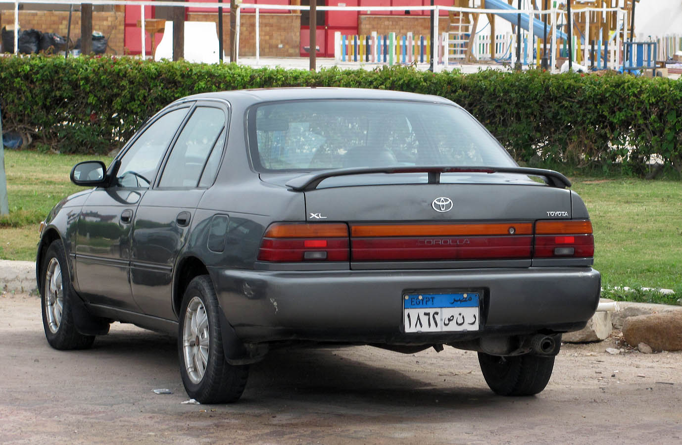 ١٨٦٢ صنر, Toyota Corolla 7th gen Sedan (E100), 1991–1997