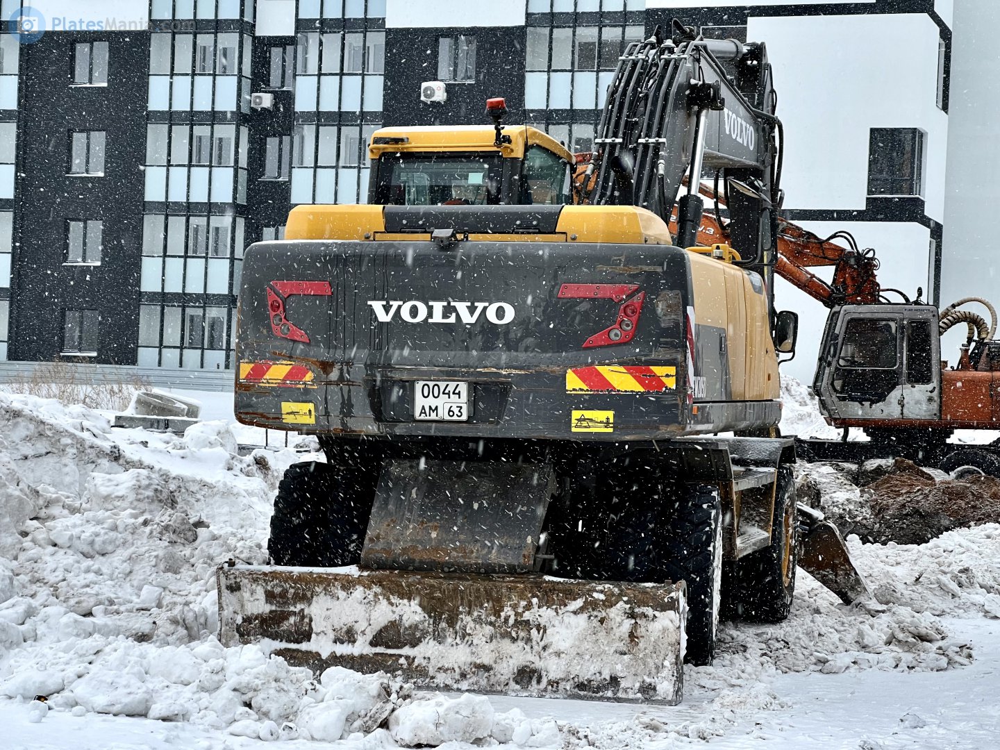 0044 ам 63, Volvo EW-Series 