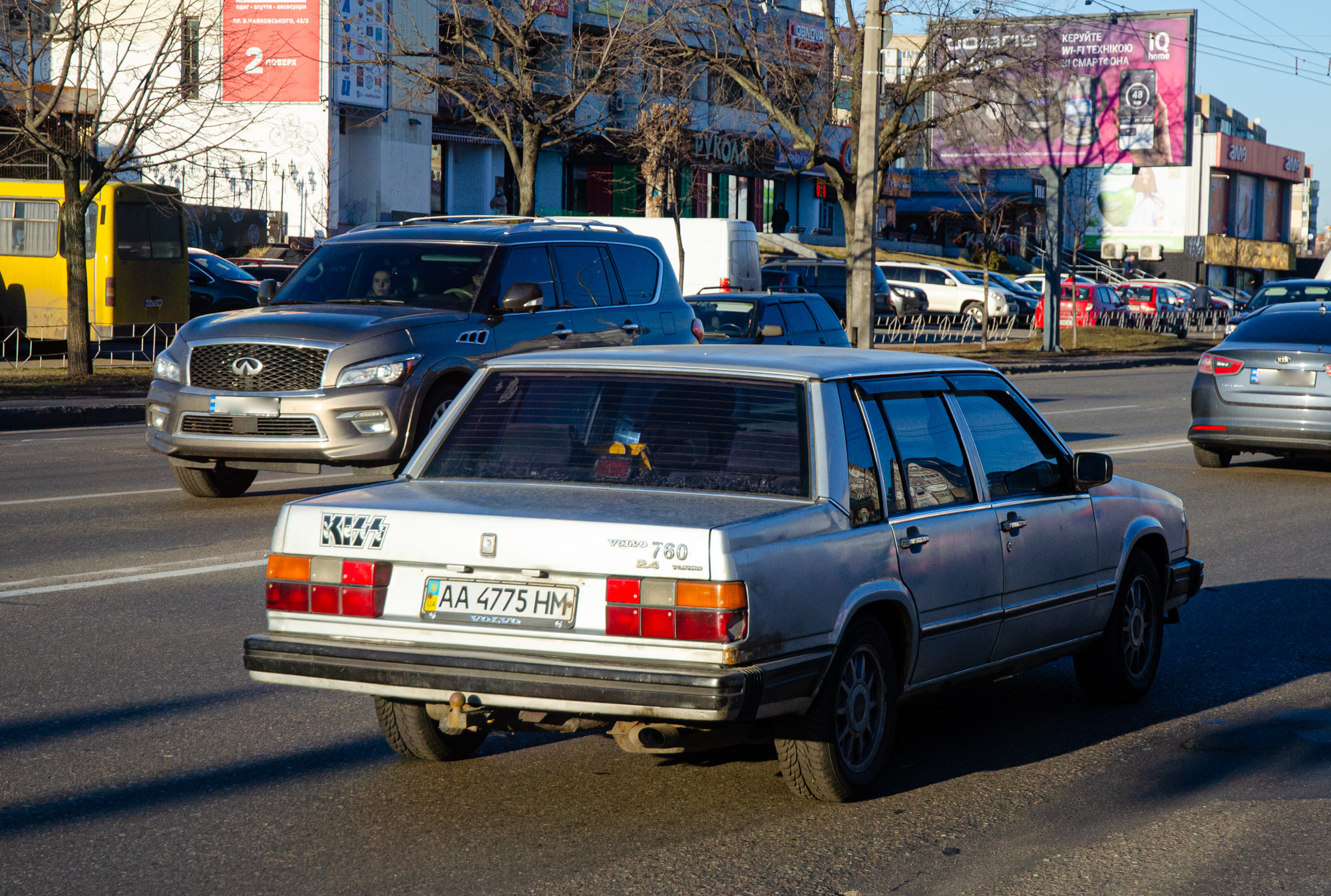 AA 4775 HM, Volvo 760 1st gen Sedan (764), 1982–1990