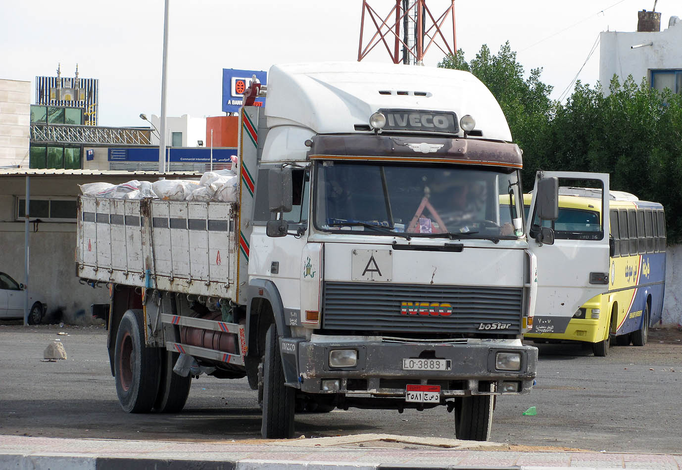 ٣٥٨١ جصد, Iveco TurboStar 