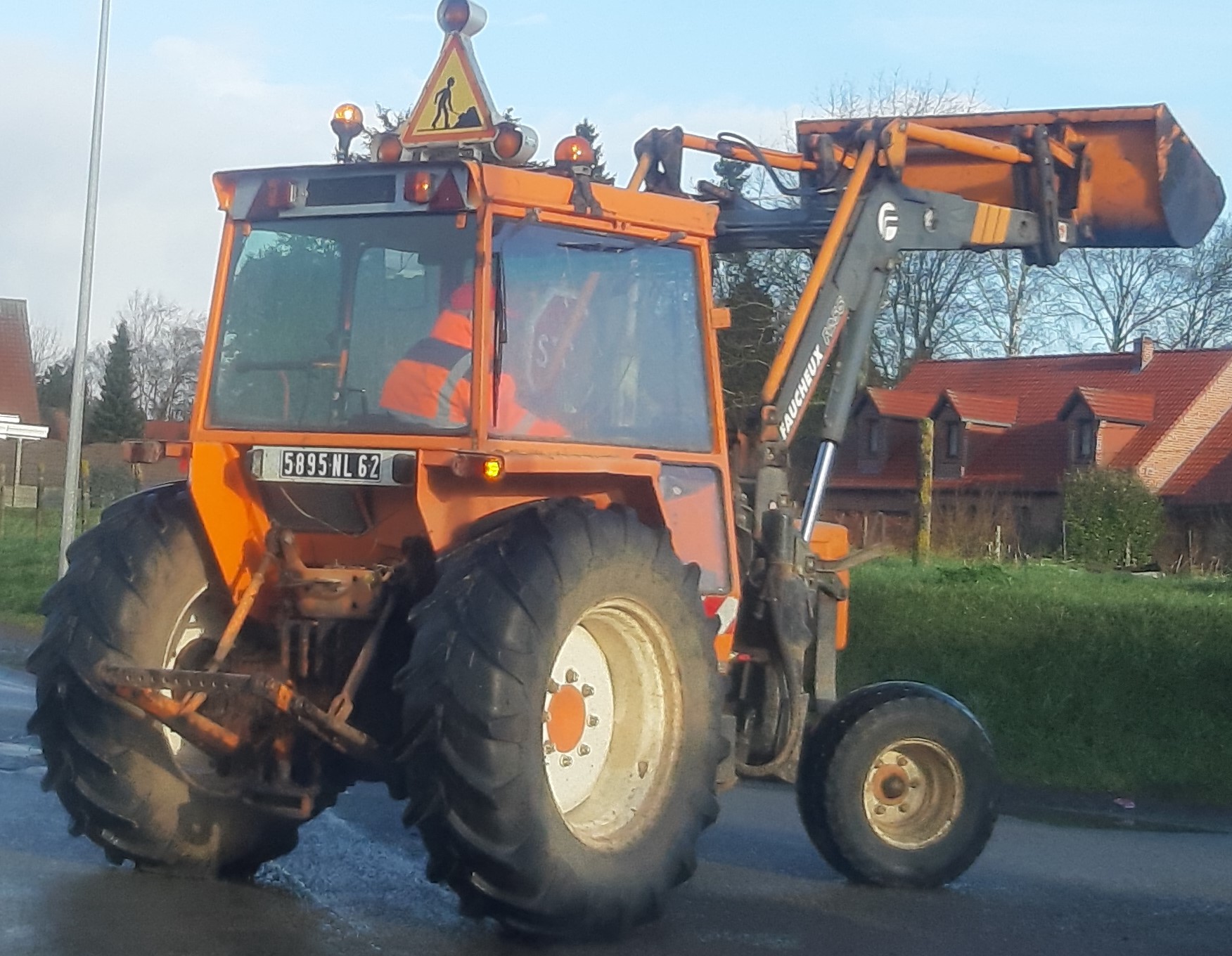 5895 NL 62, Renault 500-Series 