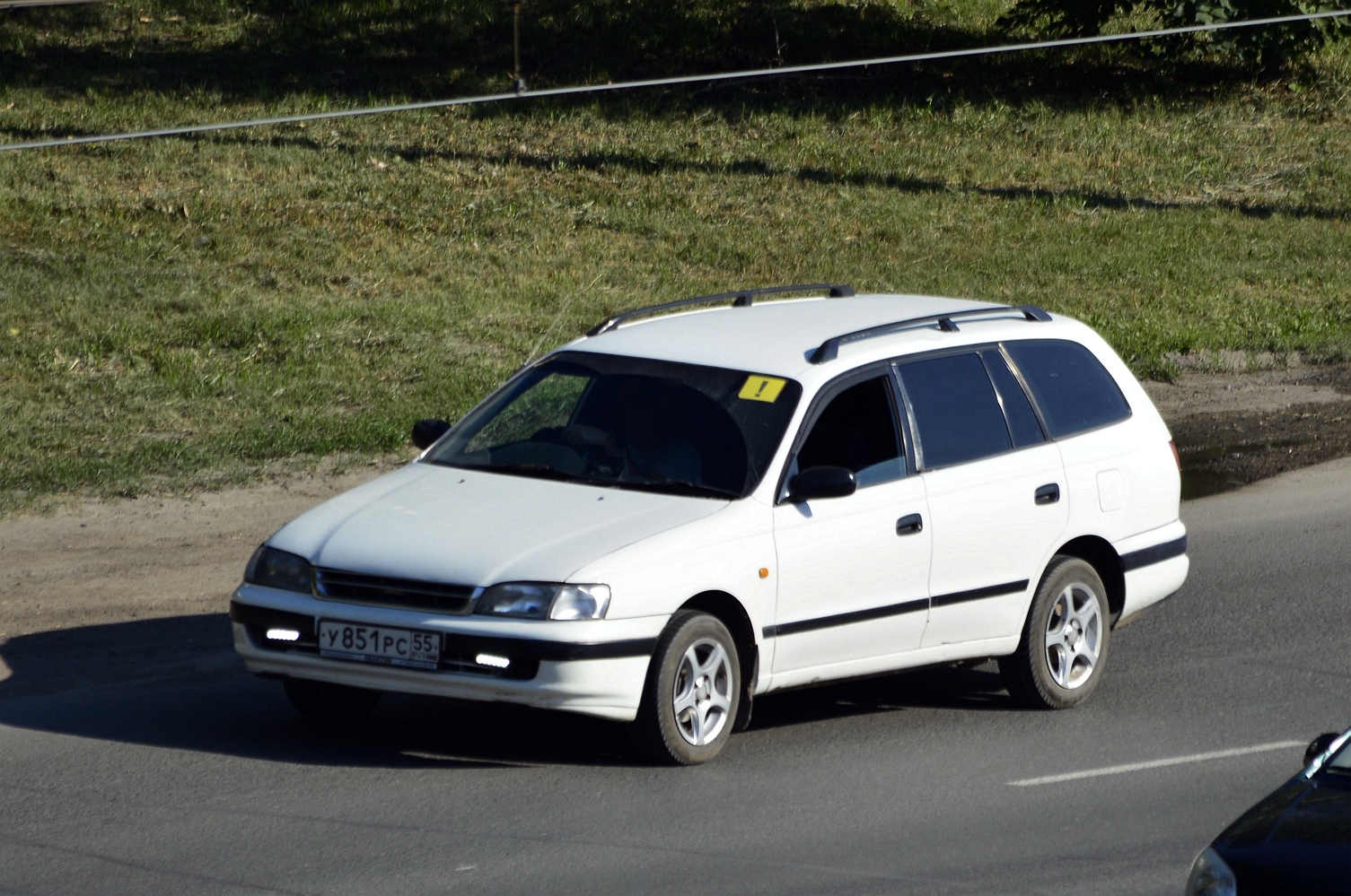 у 851 рс 55, Toyota Caldina 1st gen (T190), 1992–2002