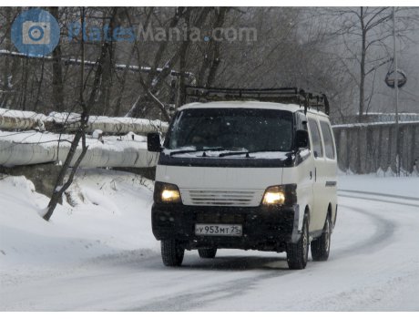 у953мт25, Isuzu Como