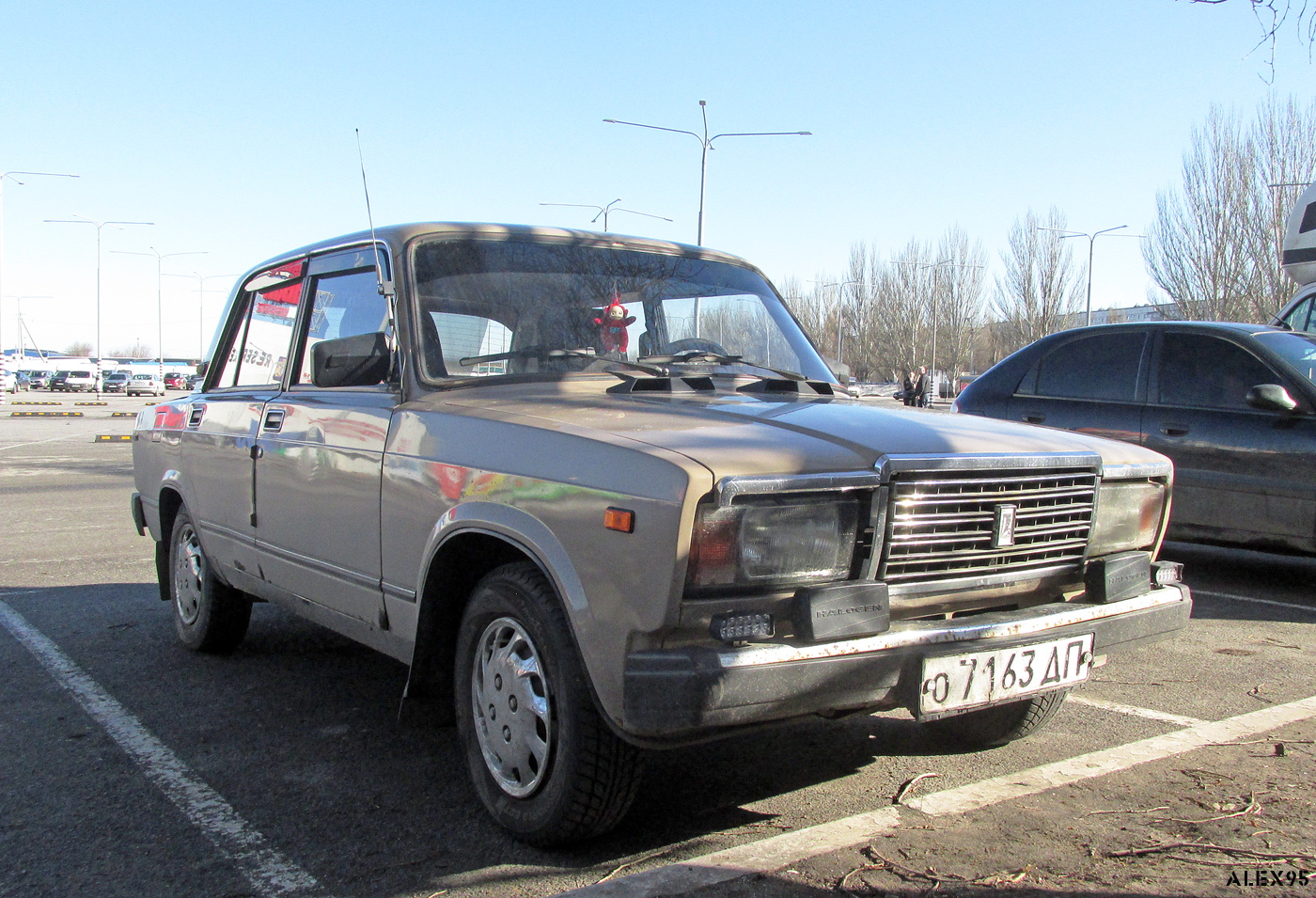о 7163 ДП, Lada (VAZ) 2107 Жигули (Nova / Riva / Signet / 1500), 1982–2014