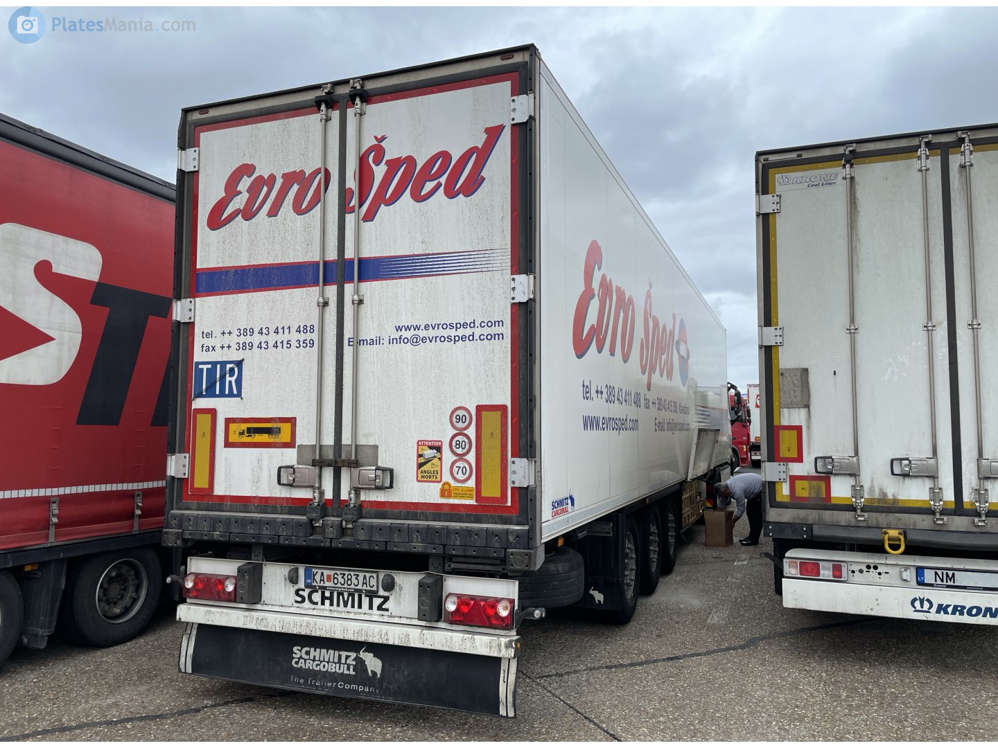 KA 6383 AC, Schmitz SKO 