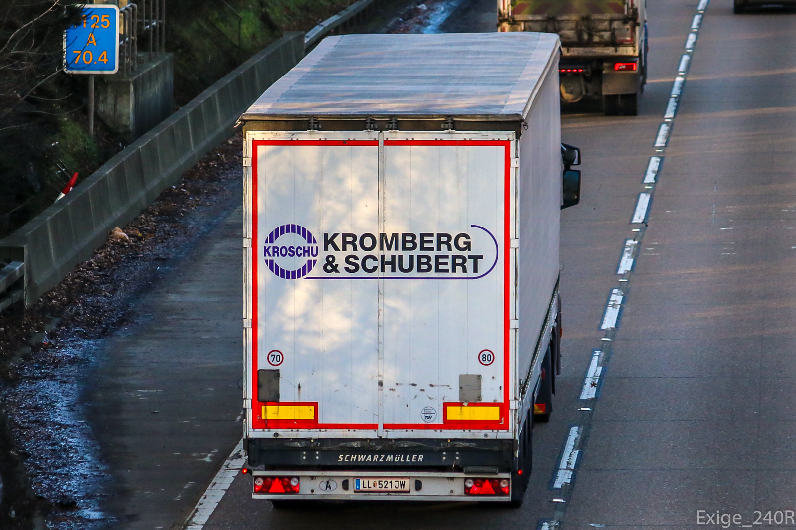 LL 521 JW, Schwarzmüller 