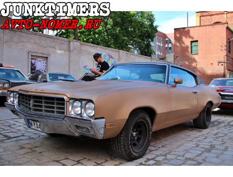 W YA4, Buick Skylark