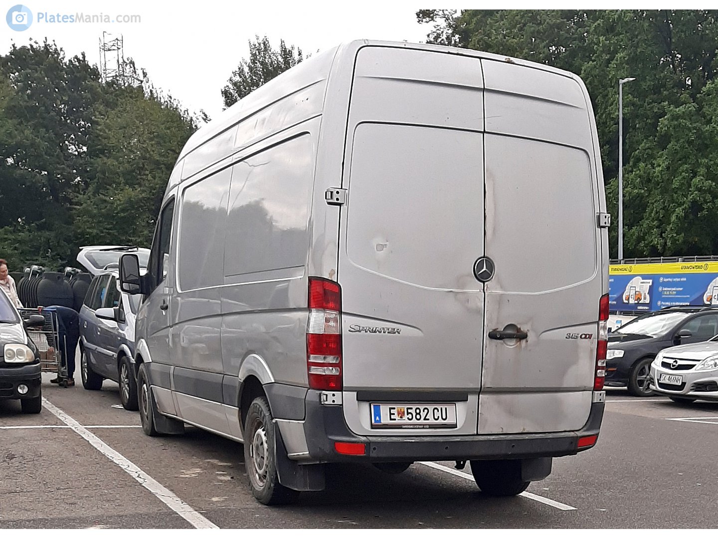 E 582 CU, Mercedes-Benz Sprinter 2nd gen (W906), 2006–2013