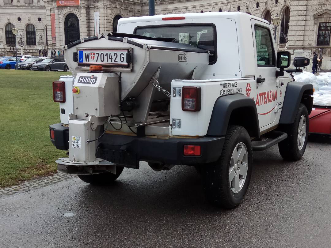 W 70142 G, Jeep Wrangler 3rd gen 3-door SUV (JK), 2006–2018
