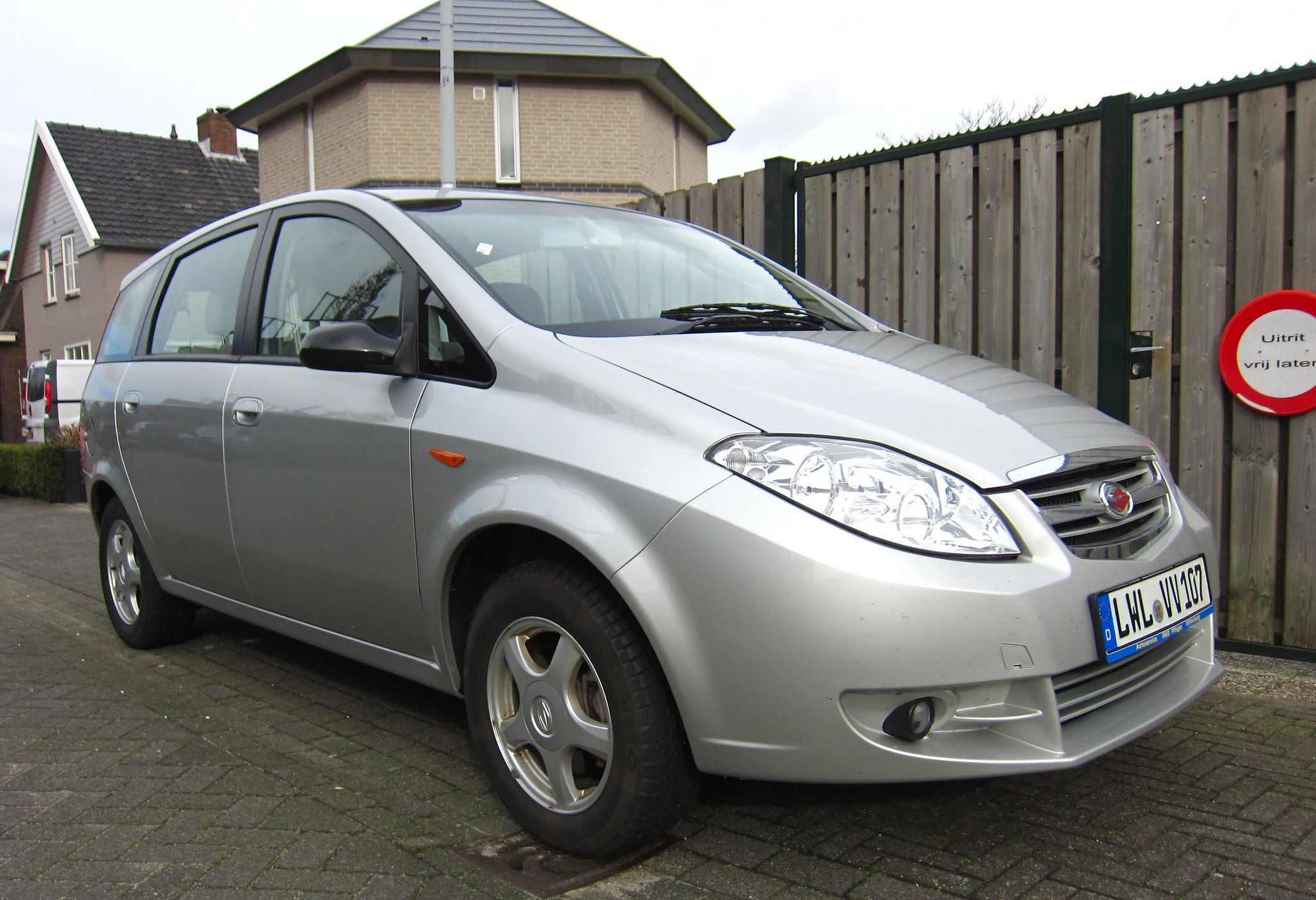 LWL VV 107, Landwind Fashion 