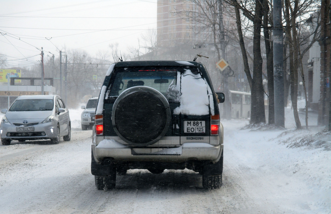 м 881 ео 125, Isuzu Bighorn 2nd gen 5-door SUV (UBS69), 1991–1998