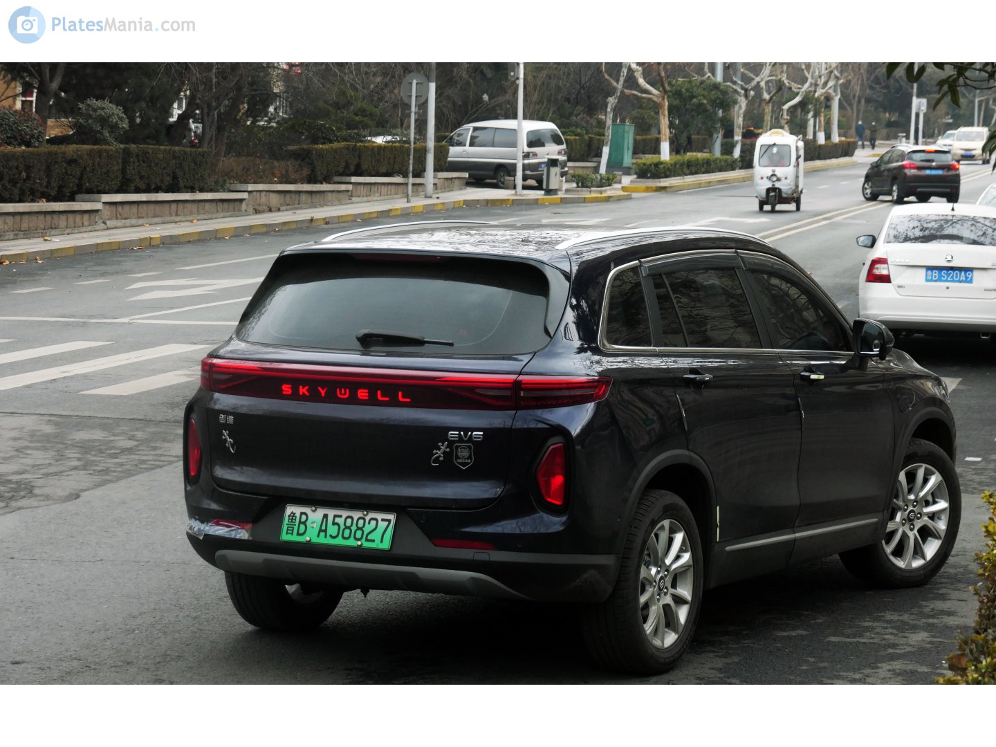 鲁B·A58827, Skywell EV6 