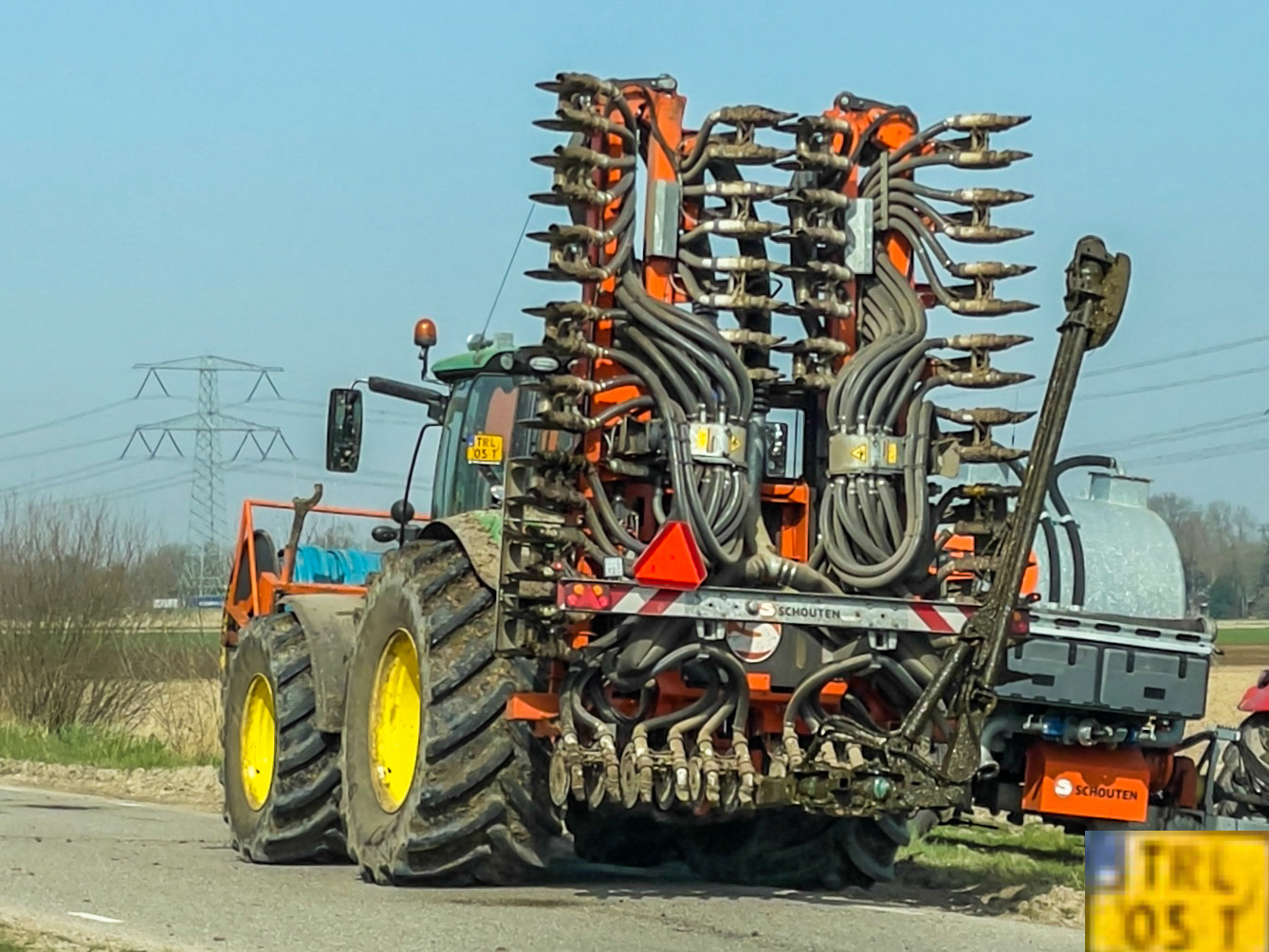 TRL-05-T, John Deere R-Series 