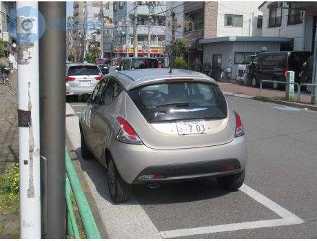 足立 536 ふ 703, Chrysler Ypsilon