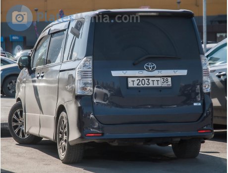 т203тт38, Toyota Voxy