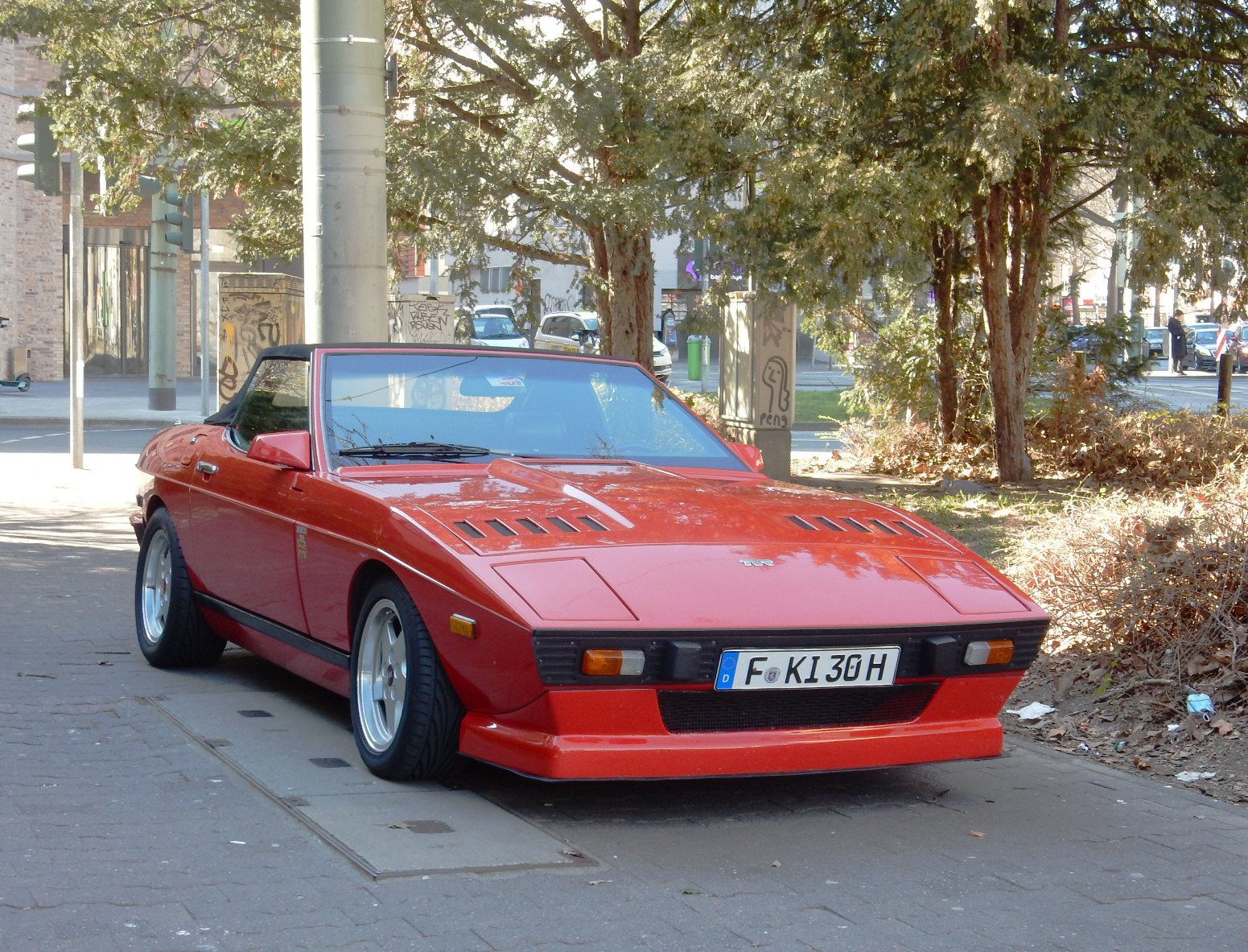 F KI 30 H, TVR Tasmin 