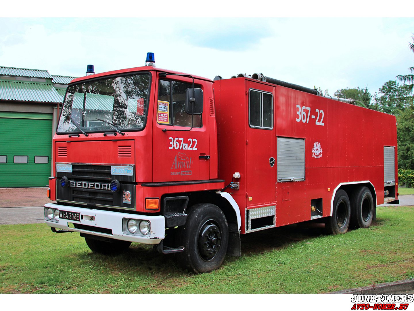 WLA 216E, Bedford TM 