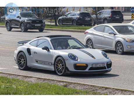 007 AV 02, Porsche 911
