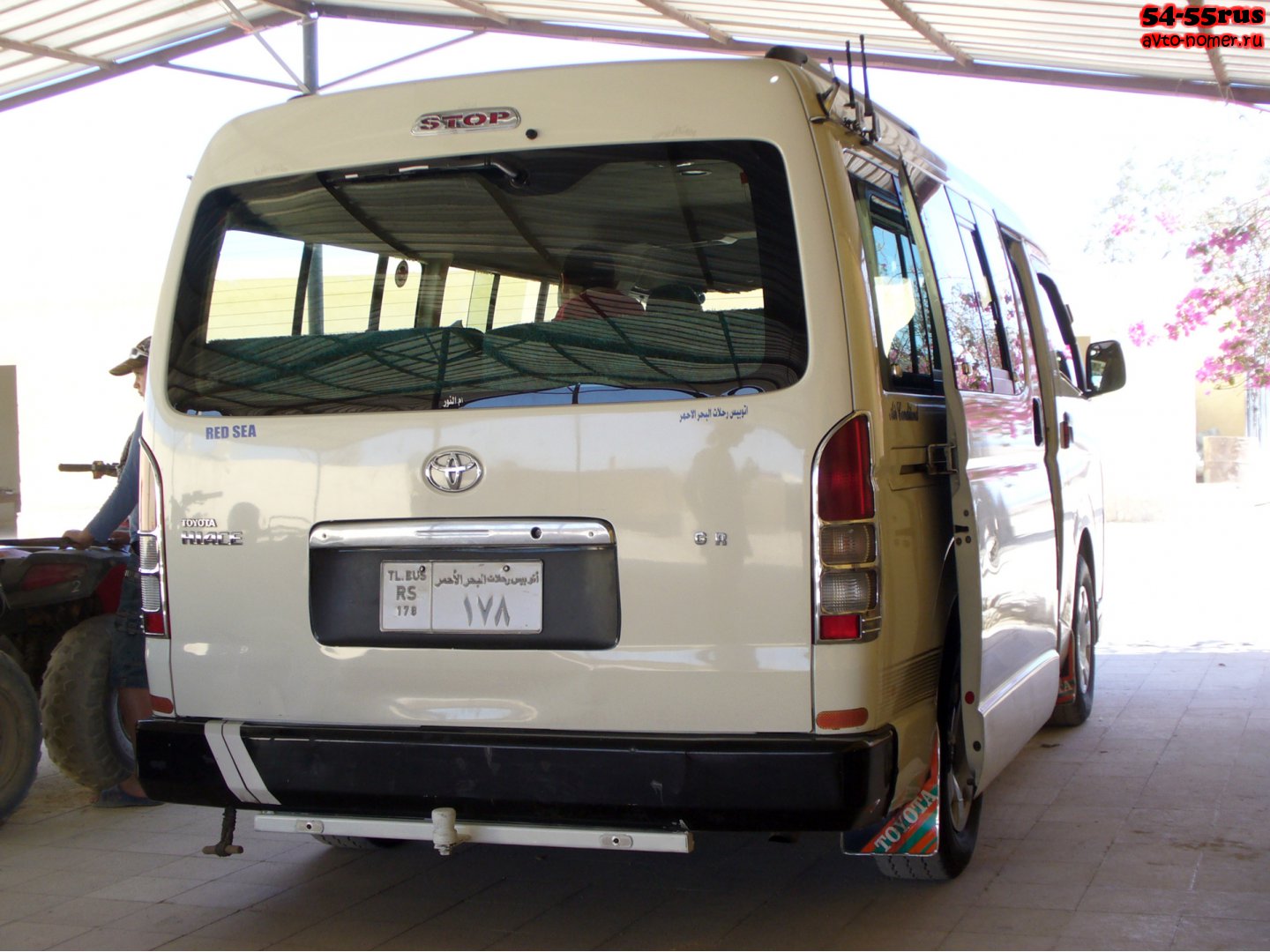١٧٨, Toyota HiAce 5th gen Van (H200), 2004–